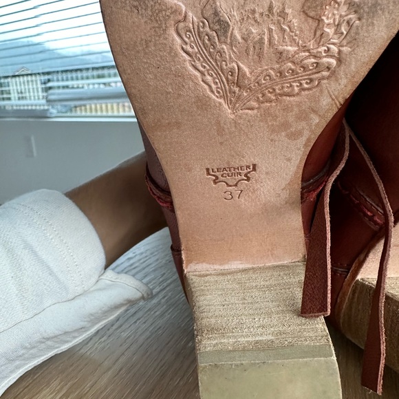 Free People Leather Booties with ties. Cognac Size 37. - Picture 3 of 10